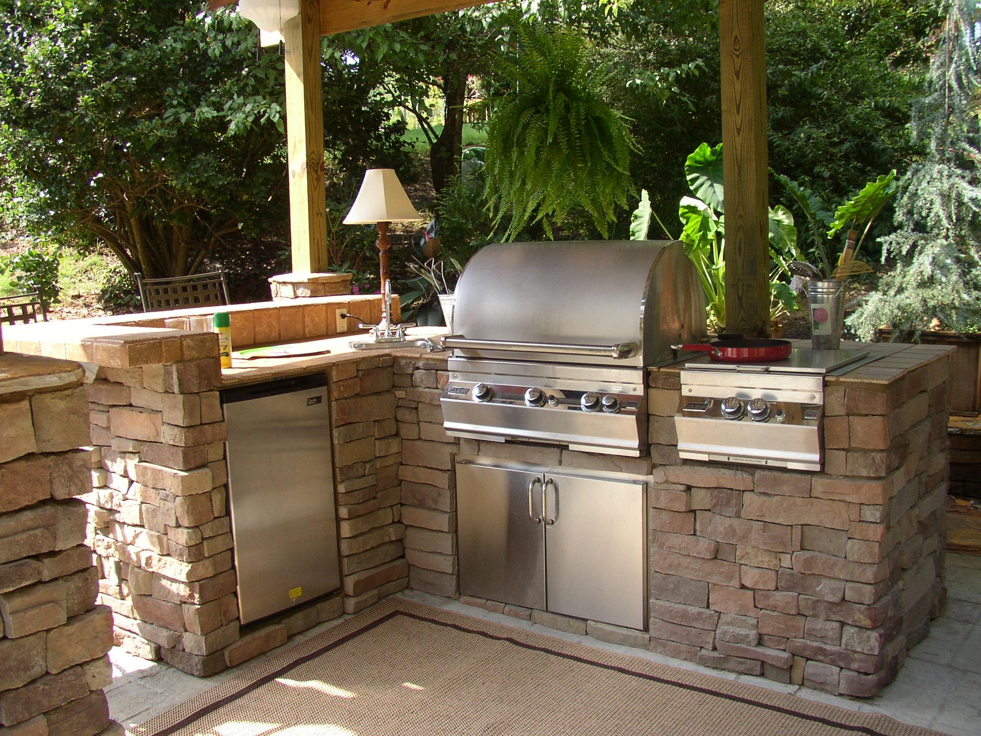 Outdoor Kitchens Gallery